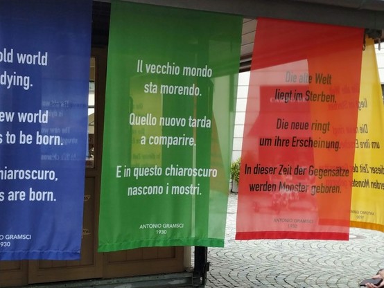 Die alte Welt liegt im Sterben, die neue ist noch nicht geboren: Es ist die Zeit der Monster.